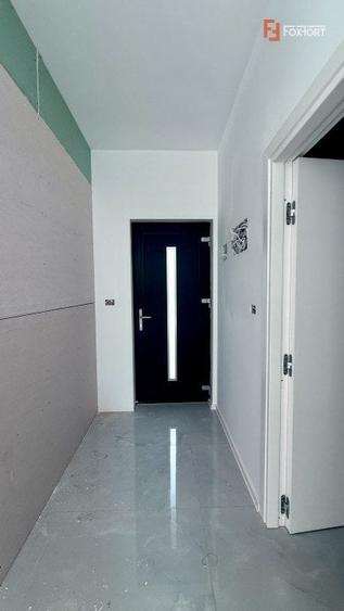 Duplex cu 3 camere cu Canalizare în Sânandrei