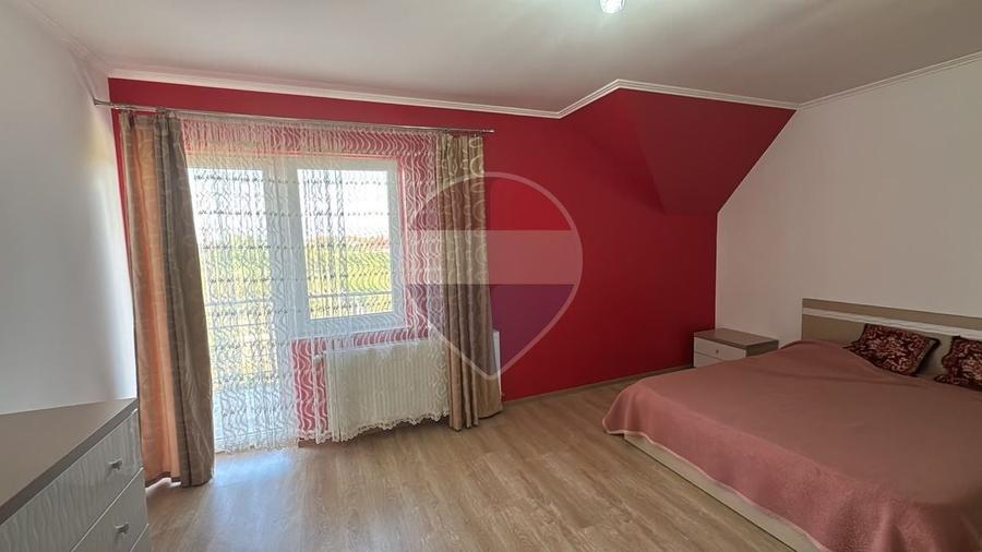 Casă individuală cu 5 camere cu Teren 535 Mp în Sântandrei