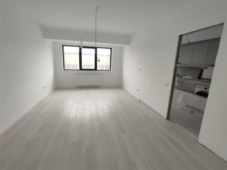 Apartament cu 2 camere semidecomandat în Vest