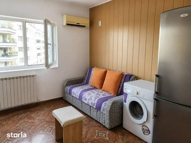 Apartament cu 3 camere decomandat în Rahova — fotografia 3