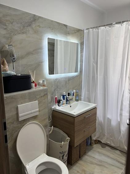 Apartament cu 2 camere decomandat în Giroc