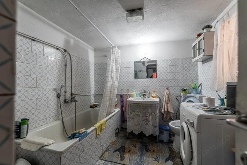 Casă cu 3 camere cu Teren 330 Mp în Central