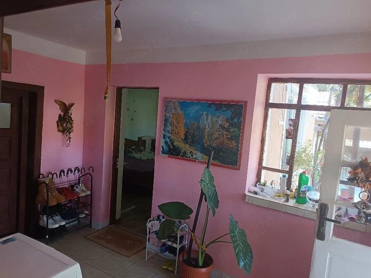Casă cu 4 camere cu Teren 1959 Mp în Voivozi (Popești)