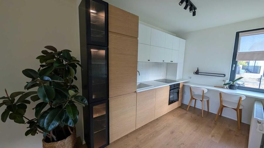 Casă cu 3 camere cu Teren 364 Mp în Central