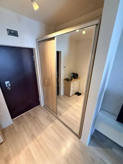 Apartament cu 2 camere semidecomandat, mobilat în Fratelia