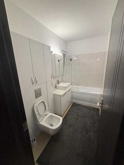 Apartament cu 2 camere decomandat în Sânpetru