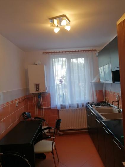 Inchiriez apartament cu 2 camere decomandat - 6
