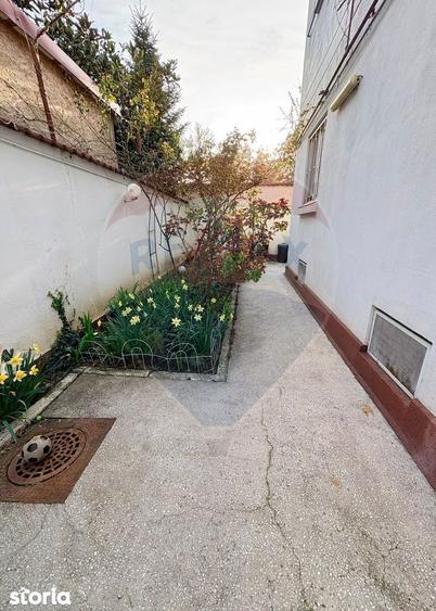 Casă cu 6 camere cu Teren 593.28 Mp în Pantelimon