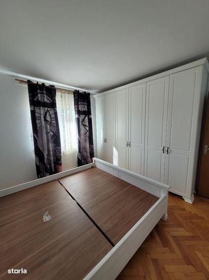 Apartament cu 3 camere decomandat în Bere