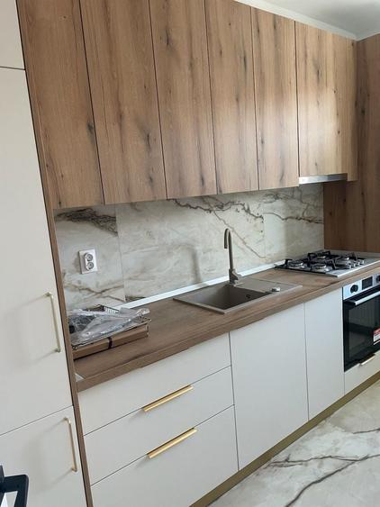 Garsonieră decomandată în Central