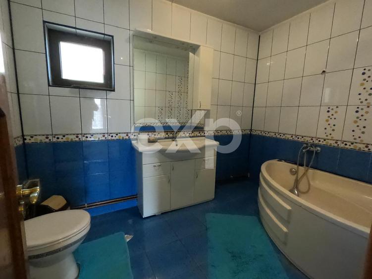 Casă individuală cu 7 camere cu Canalizare în Găvana