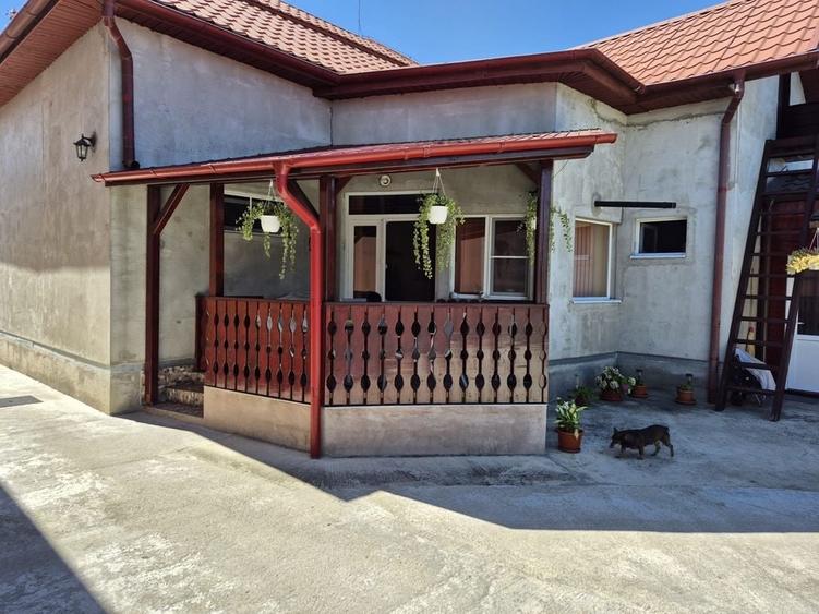 Casă cu 2 camere în Central
