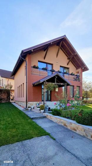 Casă cu 3 camere cu Teren 337 Mp în Central