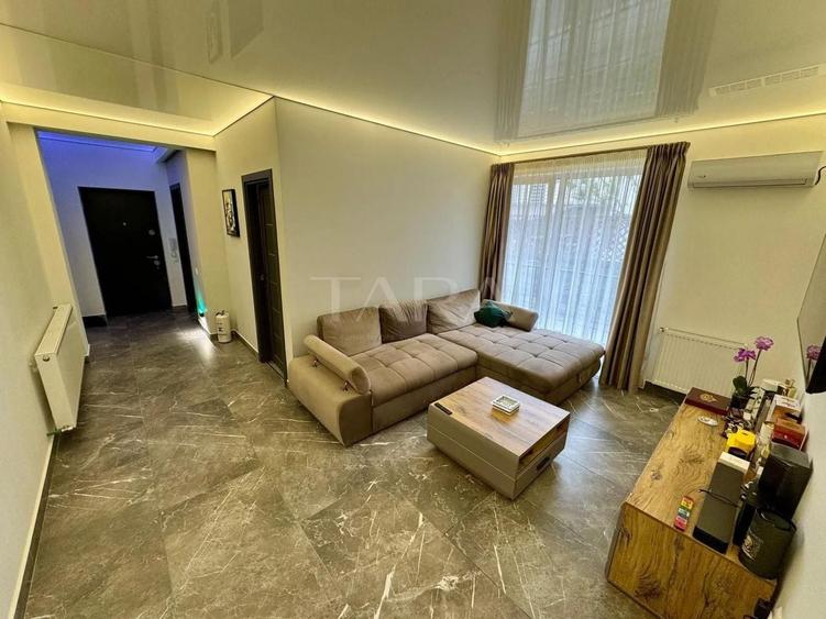 Apartament cu 3 camere decomandat, mobilat în Florești