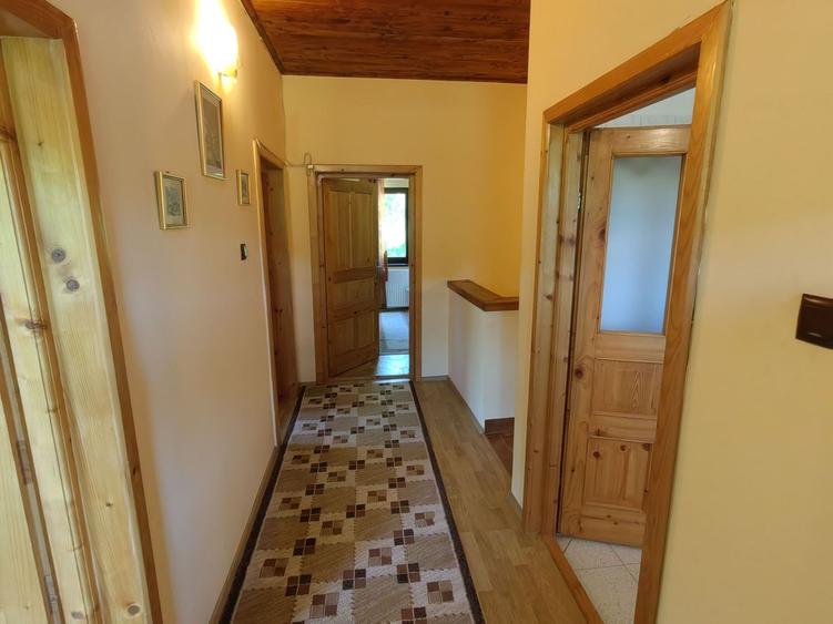 Casă individuală cu 4 camere cu Canalizare în Vâlcele