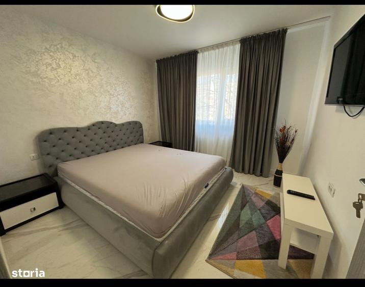 Apartament cu 2 camere decomandat în Școlilor
