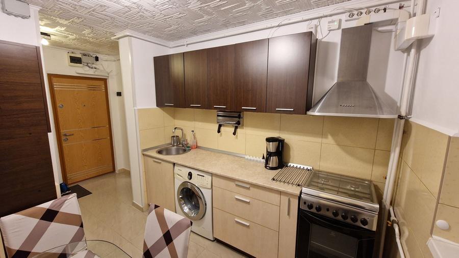 Apartament cu 2 camere decomandat în Rahova