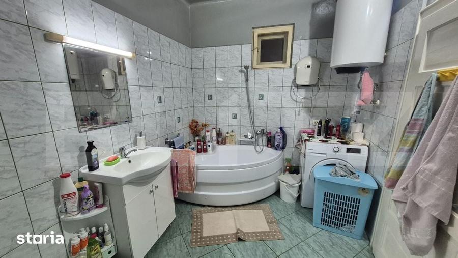 Casa 4 dormitoare, 220 mp, teren 500 mp, zona Titulescu - 11