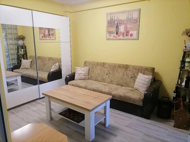 Apartament cu 2 camere decomandat în Confecții
