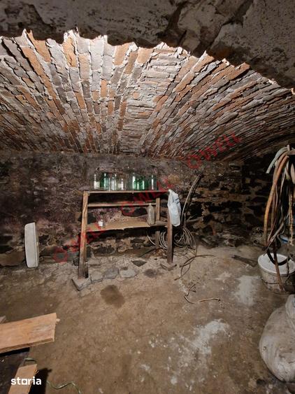 Casă cu 3 camere cu Teren 2628 Mp în Racoș