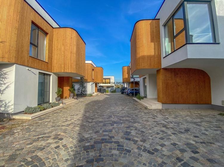 Casă individuală cu 5 camere cu Piscina în Corbeanca