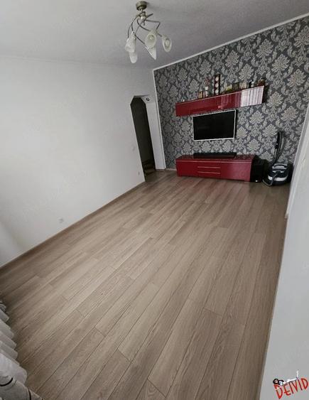 Apartament cu 3 camere decomandat, mobilat în Crângași
