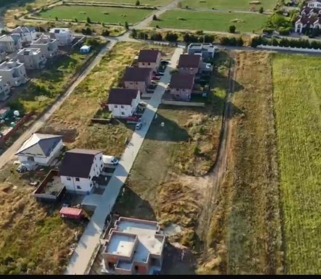 Casă cu 4 camere în Corbeanca