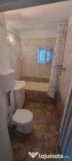 Apartament cu 2 camere semidecomandat în Progresul
