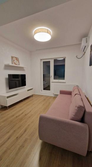 Apartament cu 2 camere semidecomandat în Păcii