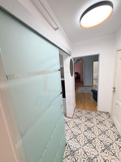 Apartament cu 3 camere semidecomandat, mobilat în Țiglina 1