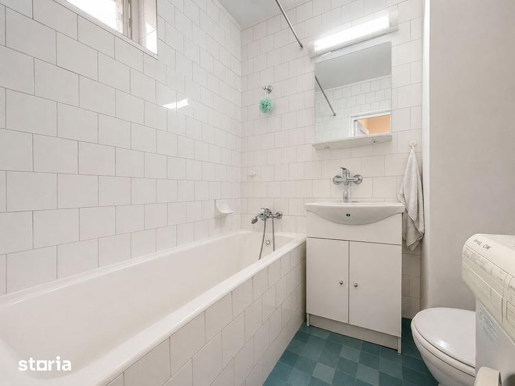 Apartament cu 3 camere decomandat în Titan