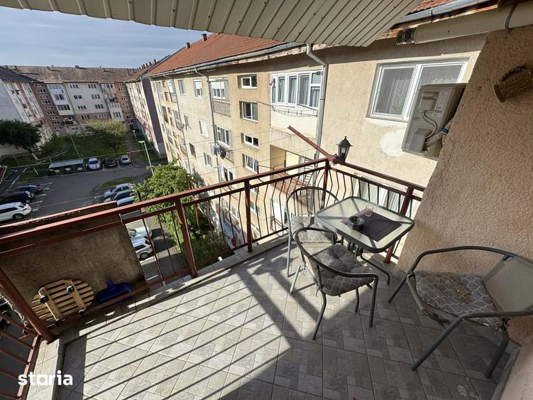Apartament cu 2 camere decomandat în Carpați 2