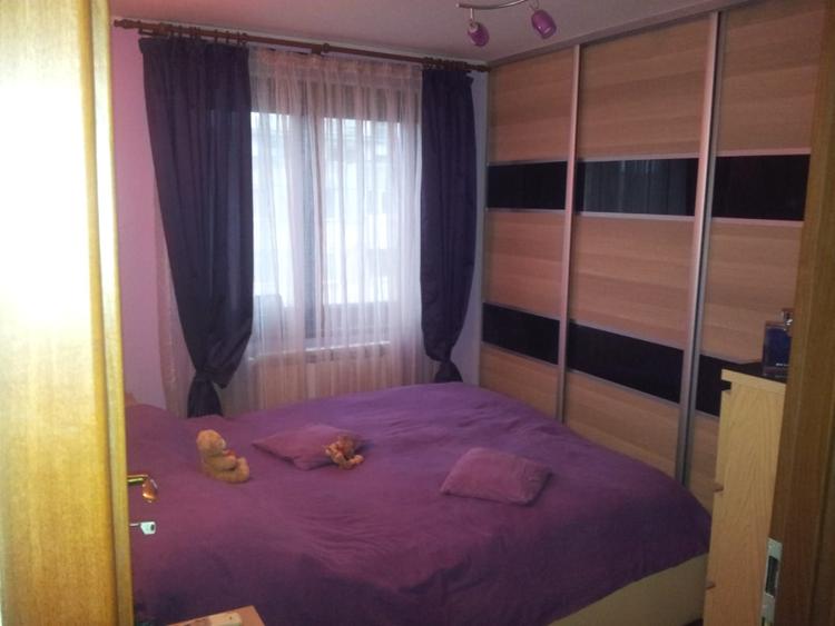 Apartament cu 3 camere decomandat, mobilat în Berceni