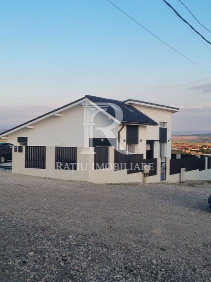 Casă individuală cu 4 camere cu Canalizare în ANL