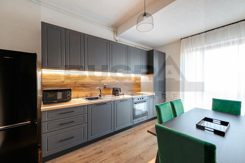 Apartament cu 3 camere semidecomandat, mobilat în Central
