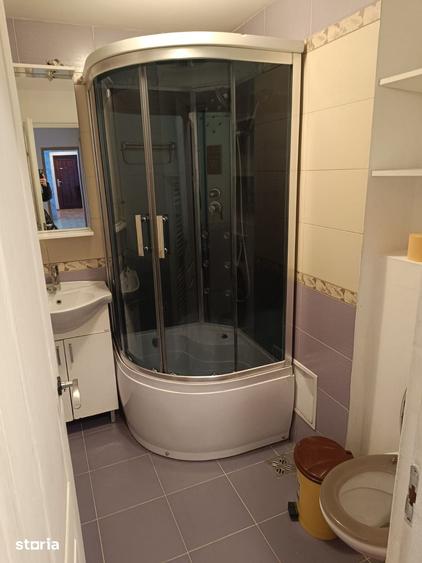 Apartament cu 3 camere în Decebal