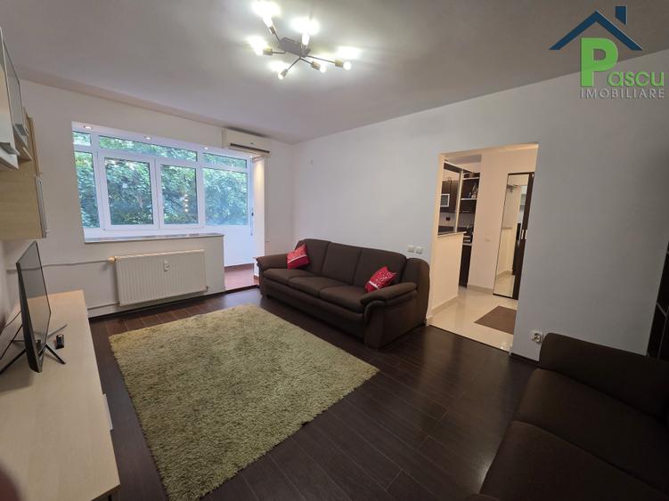 Apartament cu 2 camere semidecomandat în Berceni