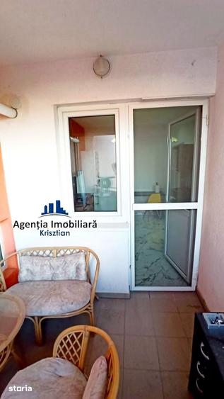 Apartament cu 3 camere decomandat în Burdea