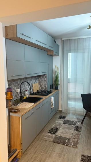 Apartament cu 2 camere semidecomandat în Apărătorii Patriei
