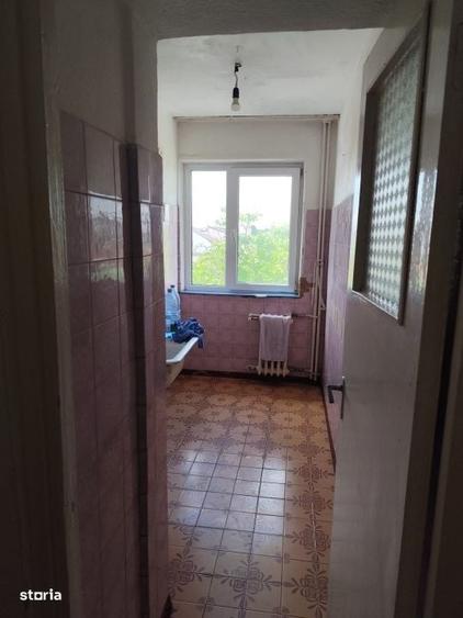 Apartament cu 3 camere în Km 4