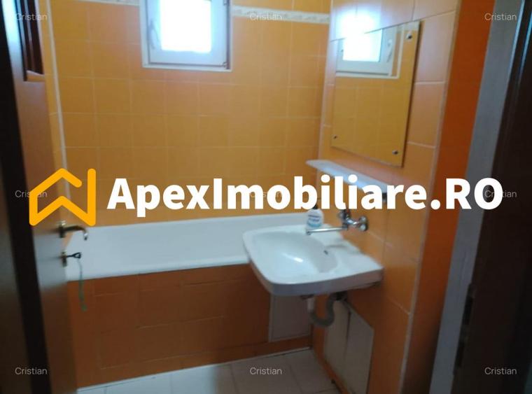 Apartament cu 3 camere decomandat în Iancului