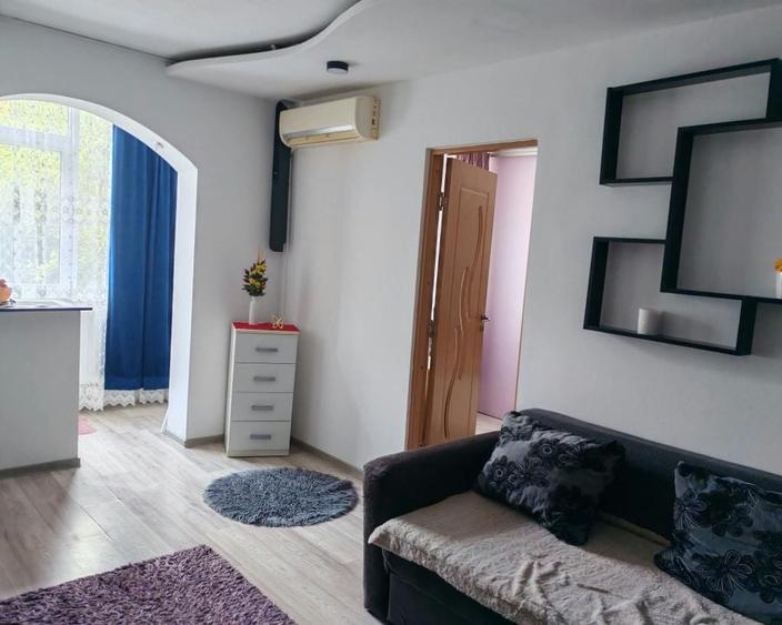 Apartament cu 2 camere semidecomandat în Tineretului