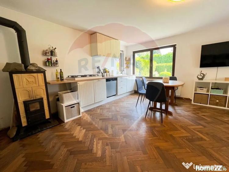 Casă cu 5 camere cu Teren 2236 Mp în Central