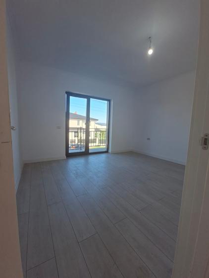 Duplex cu 4 camere cu Canalizare în Miroslava