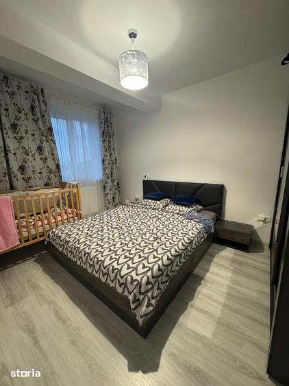 Apartament cu 3 camere, mobilat în Central — fotografia 3