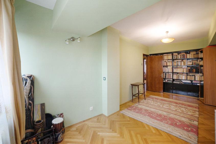 Apartament cu 4 camere decomandat, mobilat în Iancului