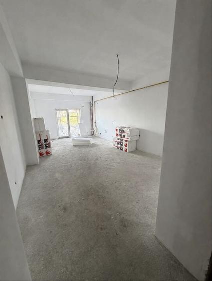 Apartament cu 2 camere decomandat în Popoveni