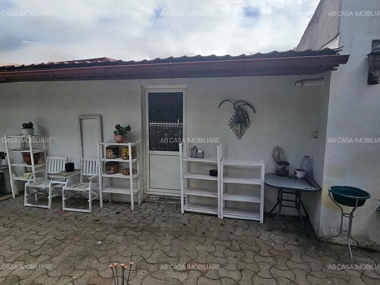 Casă cu 2 camere cu Teren 294 Mp în Lipovei