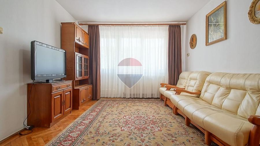 Apartament cu 2 camere semidecomandat în Centrul Civic