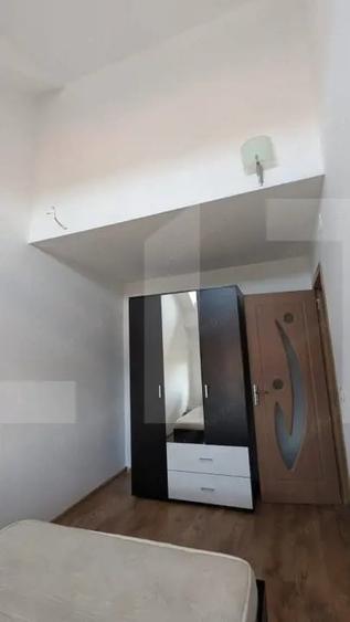 Apartament cu 3 camere semidecomandat, mobilat în Girocului